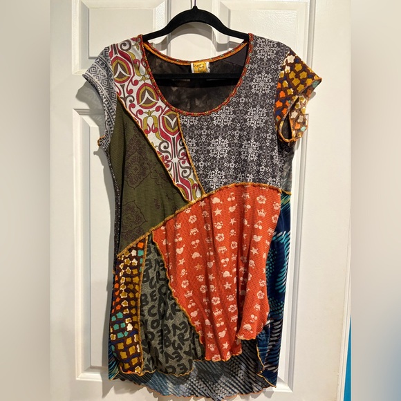 hand jive Tops - Hand Jive wear art sleeveless top patchwork boho sz L